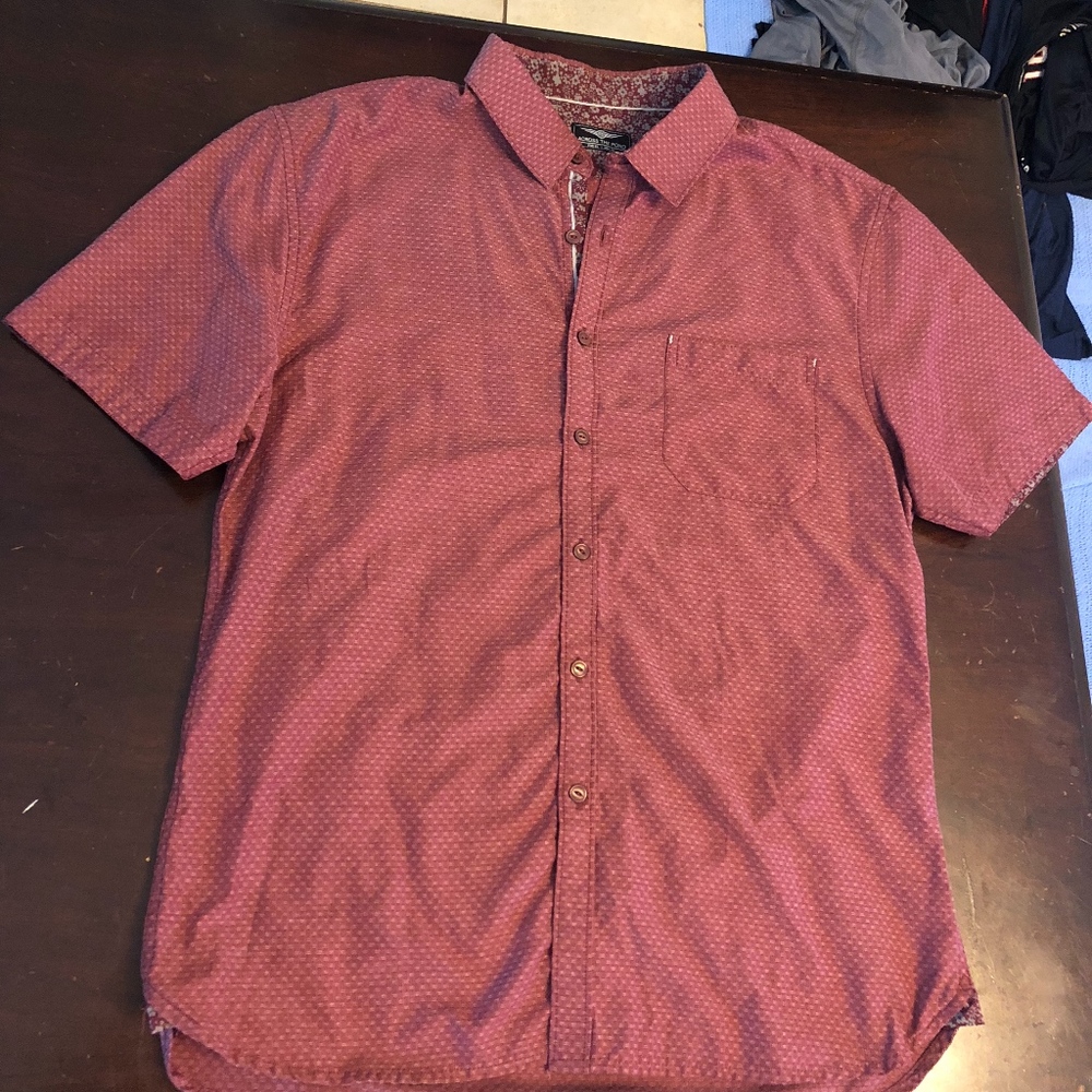 Across the Pond button down short sleeve